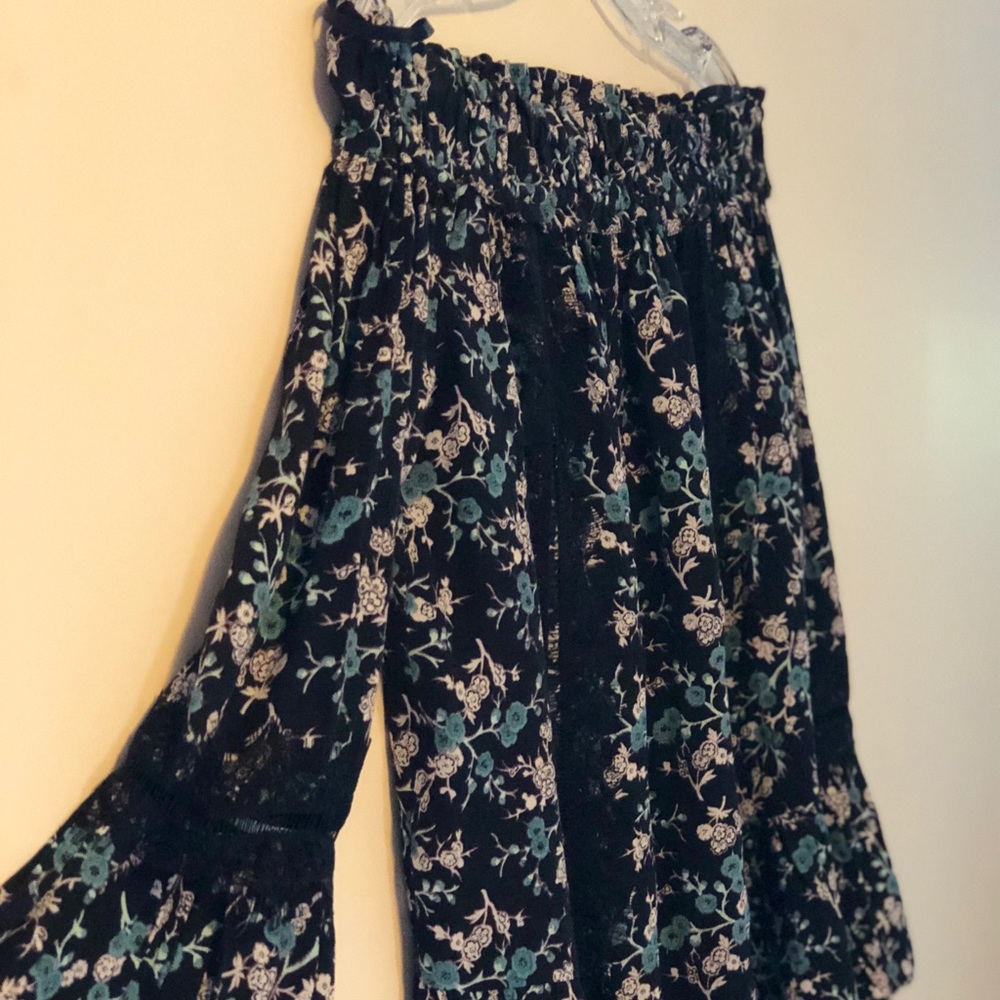 NWOT LOFT Off the Shoulder Printed Blouse